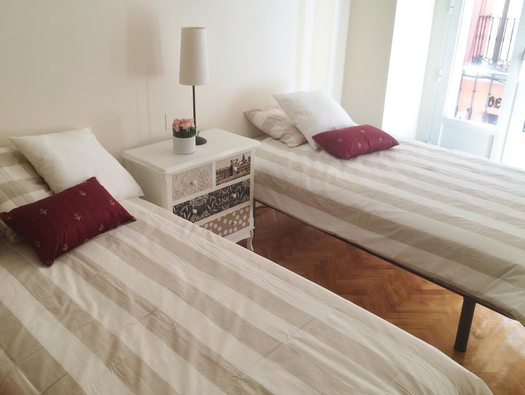 Almaden Apartment มาดริด ภายนอก รูปภาพ